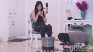 【初见】完化人形犬除臭/啃脚皮/跪舔靴底/长靴白棉袜_绳艺资料库视频资源下载