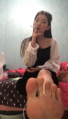 图片[10]_18岁初三绝美女学生s美脚第一视角粗口羞辱_绳艺套路直播视频资源网