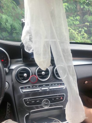 图片[3]_户外车内品尝女神的长靴丝足美脚！_绳艺套路直播视频资源网