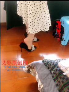 应约到素人少妇家中品尝她的虾线丝袜_绳艺资料库
