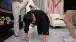 一一 木木 双S残忍耳光 踢踹_绳艺资料库