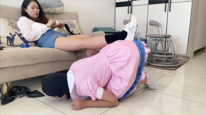 图片[11]_【甜妹女M】女M用舌头舔干净主人鞋底_绳艺套路直播视频资源网