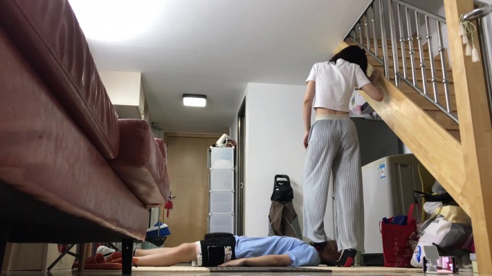 图片[6]_仰视小鱼女神高跟踩贱狗脖子_绳艺资料库视频资源下载