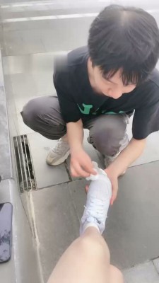图片[4]_【樱桃大大】户外偶遇粉丝白鞋虐_绳艺套路直播视频资源网