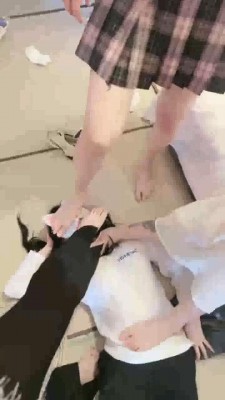 图片[4]_【安蔓】被三主玩弄-清理鞋子/钻胯舔脚_绳艺资料库视频资源下载