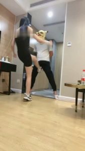 【陈甜女帝】重度连环提档/船袜脚踩踏_绳艺资料库视频资源下载