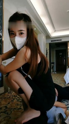 图片[5]_【多多】高跟踩狗爪/踩狗脸/鞭打_绳艺资料库视频资源下载