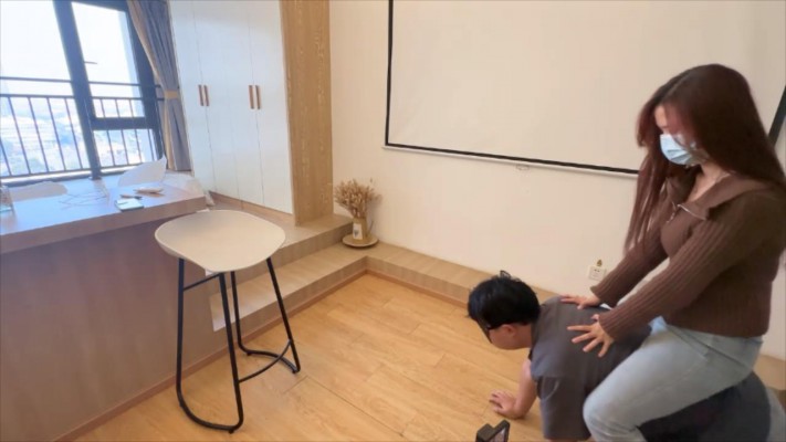 【无双sama】日常清理鞋底，裸足踩踏插嘴_绳艺套路直播视频资源网