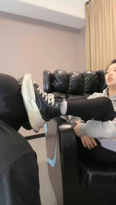 图片[4]_【潘妮女王】网瘾少年得用臭脚治疗_绳艺资料库视频资源下载