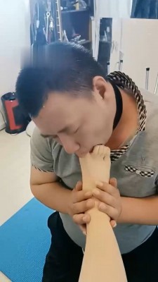 图片[6]_【深圳乐乐】脚趾夹鼻/白袜jio捂脸/鞋插嘴/胯下辱_绳艺资料库