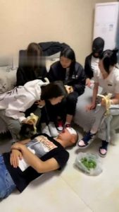 【精神小妹】4S学生主-运动鞋白袜/喂食呕吐_绳艺资料库视频资源下载