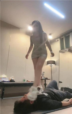 图片[8]_【伊楠】暴力调-惩戒打手心/高跟踩踏/裸足插嘴踩脸_绳艺资料库视频资源下载