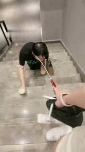 【樱桃大大】户外偶遇粉丝白鞋虐_绳艺资料库视频资源下载