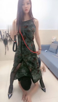 图片[9]_【木子大大】耳光/黑丝高跟抽/嘴叼鞋/骑马爬行_绳艺资料库视频资源下载