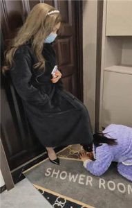 【夏恋】母畜伺候主人下班回家【双视角版】_绳艺资料库