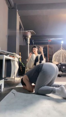 【冰诺】长靴踩脚垫/舔高跟/提档/掐乳_绳艺资料库视频资源下载