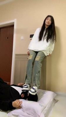 图片[7]_【精神小妹】6S学生主-重度全体重踩/踢踹_绳艺资料库视频资源下载