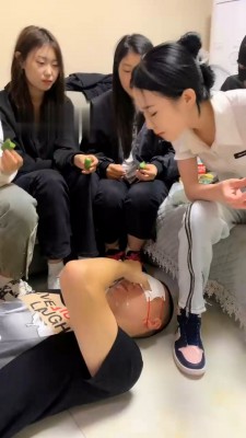 图片[3]_【精神小妹】4S学生主-运动鞋白袜/喂食呕吐_绳艺资料库视频资源下载