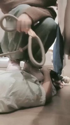 图片[8]_【陌初】狗链遛狗/运动鞋踩踏/白袜脚闻舔_绳艺资料库视频资源下载