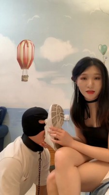 图片[8]_【小麦】小白鞋超臭白袜辱/卫生巾虐/长靴踩踏喂食/插嘴吃袜子_绳艺资料库视频资源下载
