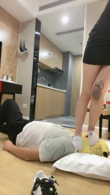 图片[10]_【陈甜女帝】重度连环提档/船袜脚踩踏_绳艺套路直播视频资源网