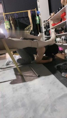 图片[5]_【冰诺】长靴踩脚垫/舔高跟/提档/掐乳_绳艺资料库视频资源下载