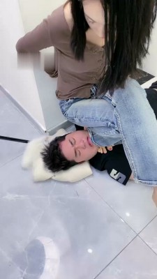 图片[10]_【麋鹿银儿】185模特S-抽耳光/掐脖/坐头/高跟裸足踩_绳艺资料库视频资源下载