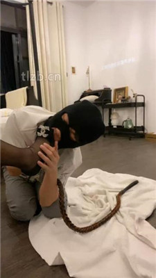 图片[7]_【可儿女王】黑丝高跟美腿跪舔_绳艺资料库视频资源下载