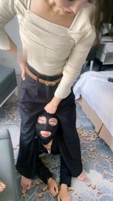 图片[6]_【孤傲女帝】坐脸窒息/踩狗脖子/舔脚转胯_绳艺资料库视频资源下载