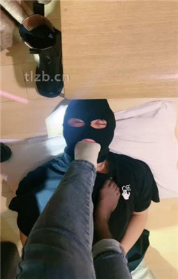 图片[11]_【绝美兔女王】臭脚插嘴/气味控制/踩踏_绳艺套路直播视频资源网