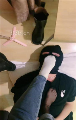 图片[7]_【绝美兔女王】臭脚插嘴/气味控制/踩踏_绳艺套路直播视频资源网