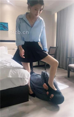 图片[14]_【孤傲女帝】长靴全体重踩踏_绳艺套路直播视频资源网