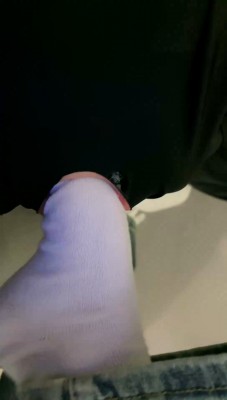 图片[4]_【娇娇】小白鞋白袜踩脚垫/近距离舔_绳艺资料库视频资源下载