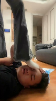 图片[13]_【暴力美学】鞋底耳光/电棍虐打/转胯/全体重踩/白袜脚喂食_绳艺资料库视频资源下载