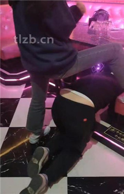 图片[12]_【小琪】KTV-脏鞋踩地毯/舔鞋舔jio/骑马_绳艺套路直播视频资源网
