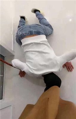 【辣姐】和男友逛街累了让家奴伺候_绳艺资料库视频资源下载