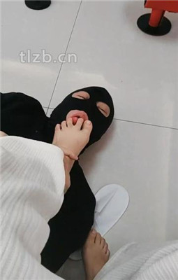 图片[7]_【吴迪】素人小姐姐-闻鞋闻jio/踩踏喂食-舔脚_绳艺套路视频资源网