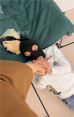 图片[11]_【辣姐】和男友逛街累了让家奴伺候_绳艺资料库视频资源下载