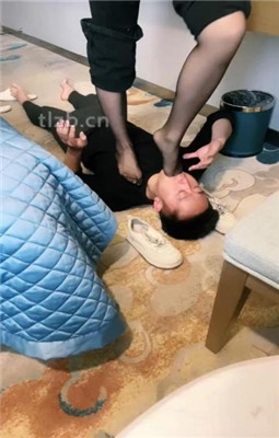 图片[13]_【绝美兔女王】小白鞋白袜配黑丝虐贱奴_绳艺套路直播视频资源网
