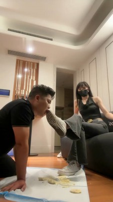 图片[11]_【暴力美学】鞋底耳光/电棍虐打/转胯/全体重踩/白袜脚喂食_绳艺资料库视频资源下载