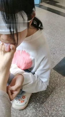 图片[11]_【爱可呀】学姐教室椅下/楼道-卑微跪舔_绳艺资料库视频资源下载