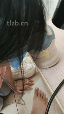 图片[12]_【爱可呀】学姐舌头清洗各种鞋/脚喂食踩舌【完整版】_绳艺资料库