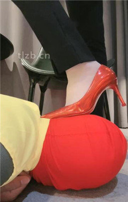 图片[2]_【安安】舔臭脚/红高跟踩踏喂食_绳艺资料库