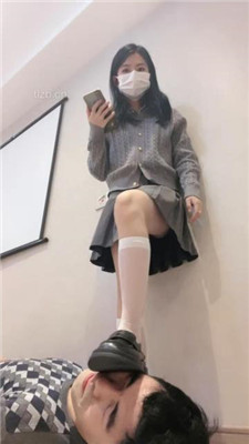 【樱木花椒】皮鞋白丝全体重踩狗【上】_绳艺套路直播视频资源网