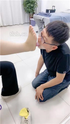 图片[18]_【小九】偷闻原味被暴揍_绳艺套路直播视频资源网