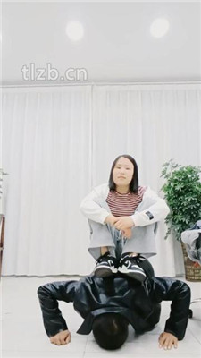 图片[5]_【橙子大大】双M-骑马/揪耳朵/暴力踢踹/转胯/闻白袜_绳艺套路直播视频资源网