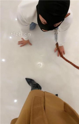 图片[4]_【辣姐】和男友逛街累了让家奴伺候_绳艺资料库视频资源下载
