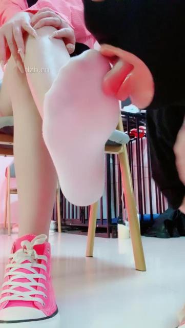 图片[2]_【甜心教主】人体除臭器-闻白袜-吃鞋底口水浓痰-深喉_绳艺资料库视频资源下载