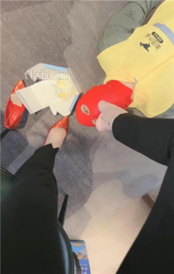 图片[18]_【安安】舔臭脚/红高跟踩踏喂食_绳艺资料库