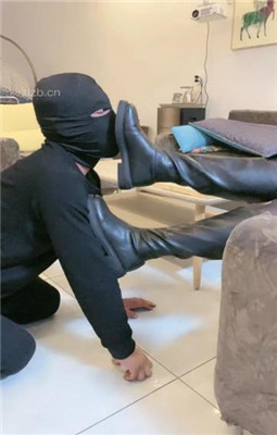 图片[4]_【赵奈奈】没钱交房租被虐-靴子碾脸/暴力踢踹【完整版】_绳艺资料库